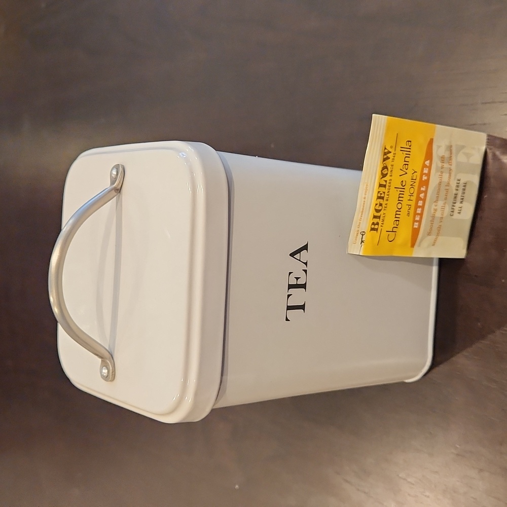 TEA, Metal Canister with lid